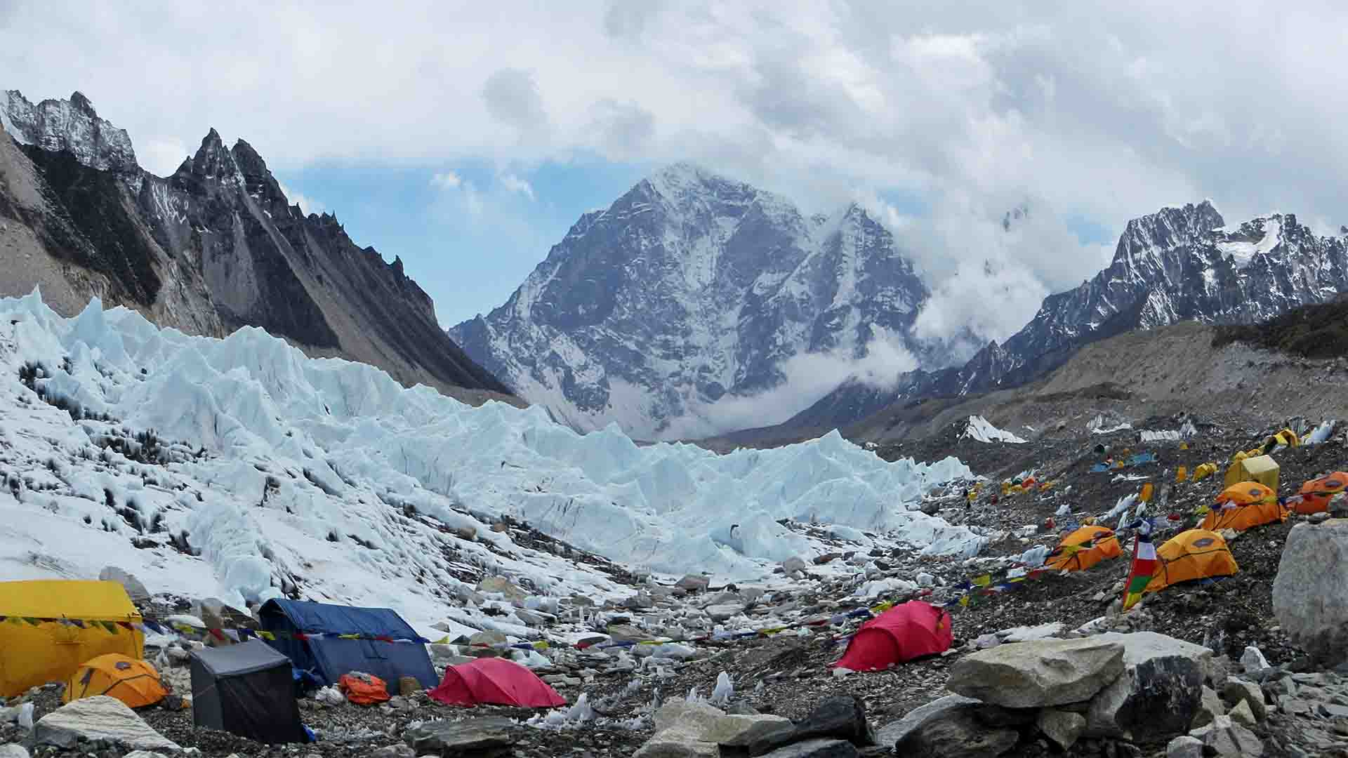 Best Season For Everest Base Camp Trek Himalayan Trekkers